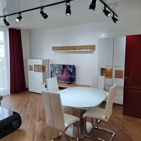 Apartment Luxury In Building K55 With Free Garage Warna