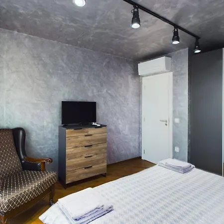 Apartment Luxury In Building K55 With Free Garage Warna